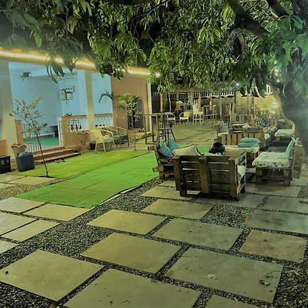 Streetmates Hostel Анджуна Екстериор снимка
