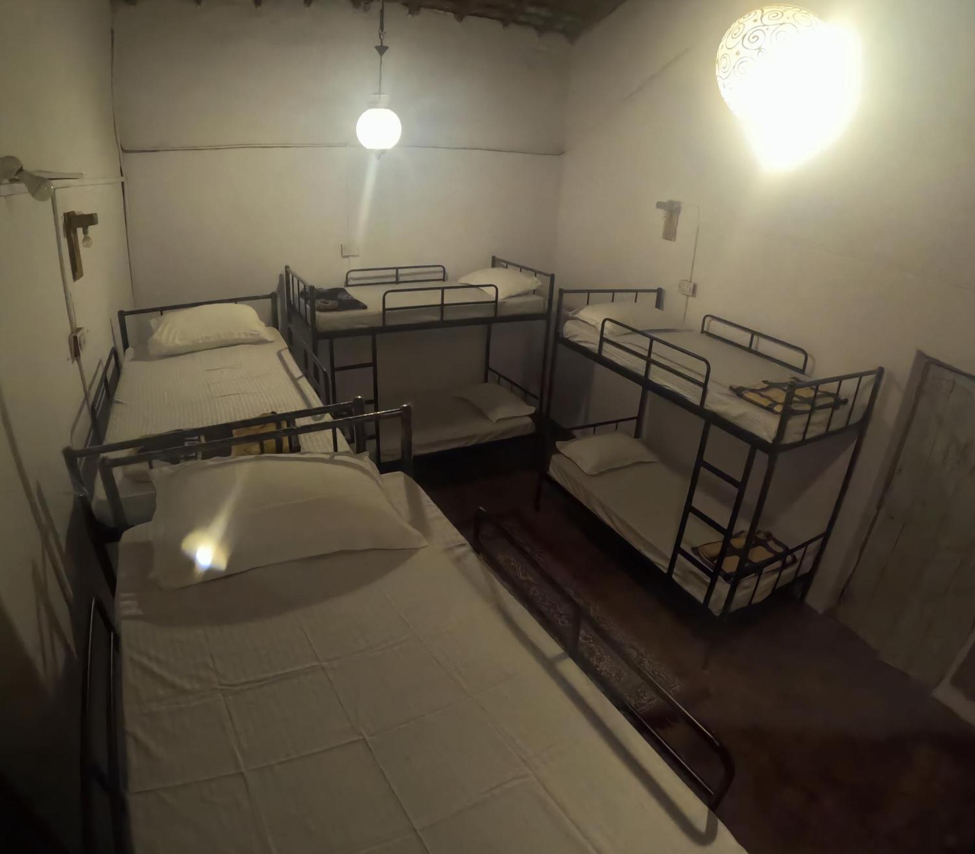 Streetmates Hostel Анджуна Екстериор снимка