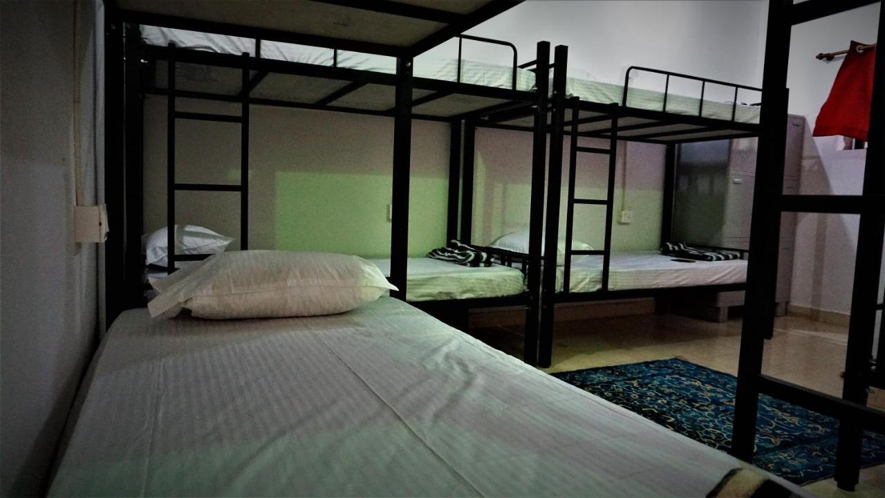 Streetmates Hostel Анджуна Екстериор снимка